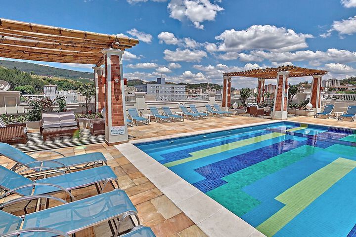Pool 41 of 85