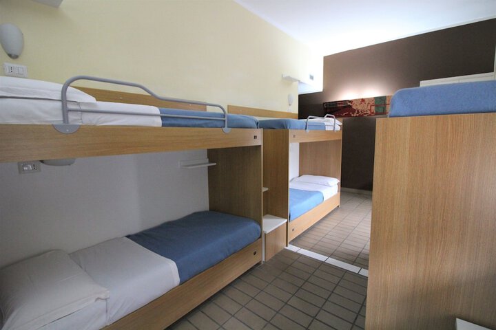 Room 18 of 45