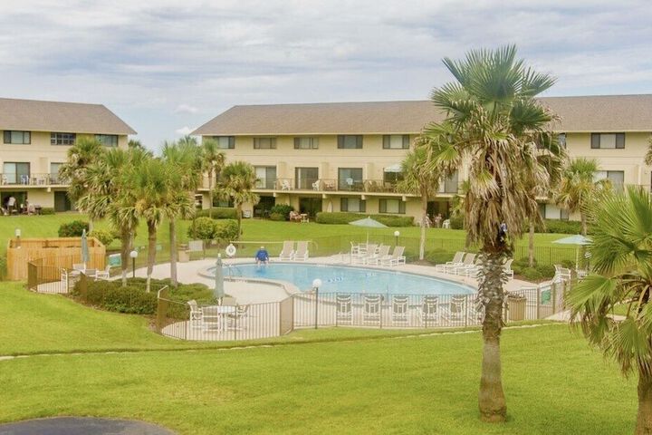Pool 14 of 35