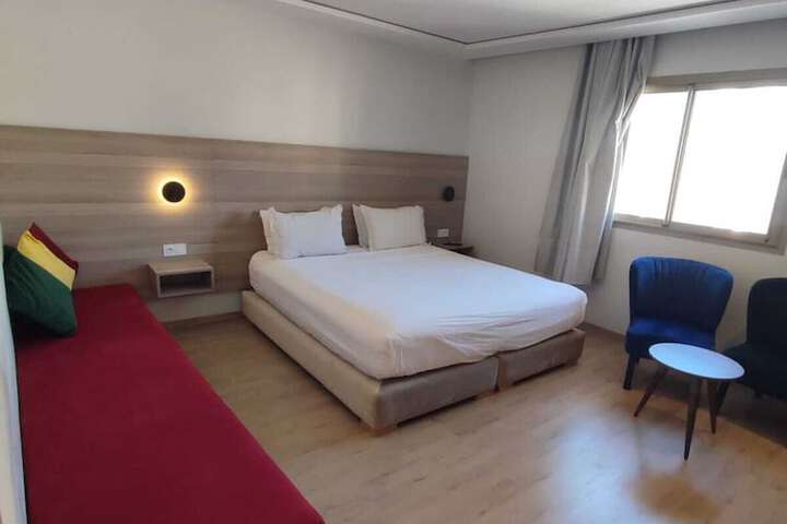 Room 10 of 17