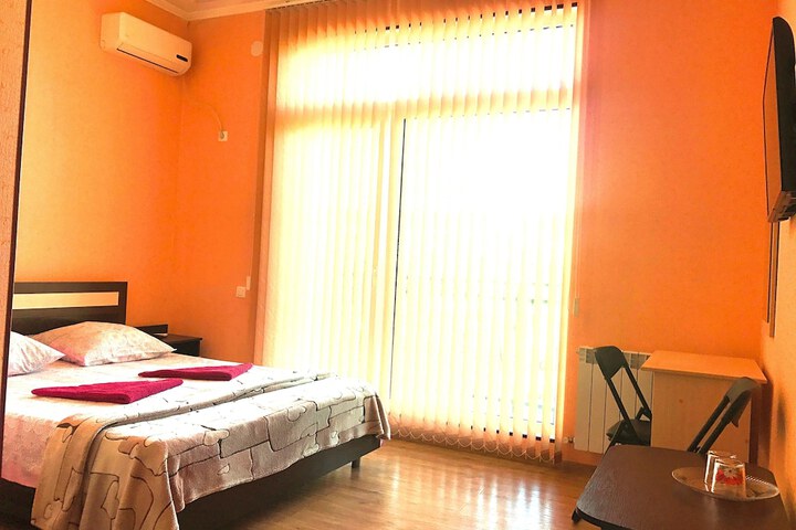Room 8 of 49