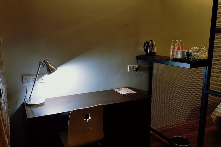 Room 25 of 43