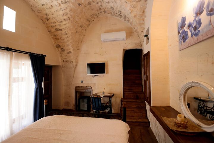 Room 47 of 121