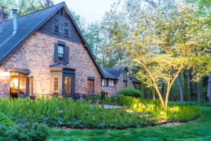 Creekwood Inn in Michigan City, IN