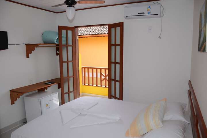 Room 8 of 40