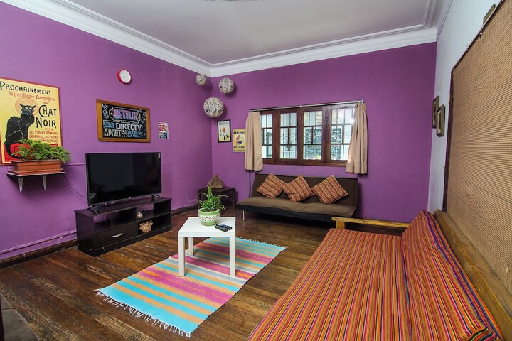 Room 3 of 7