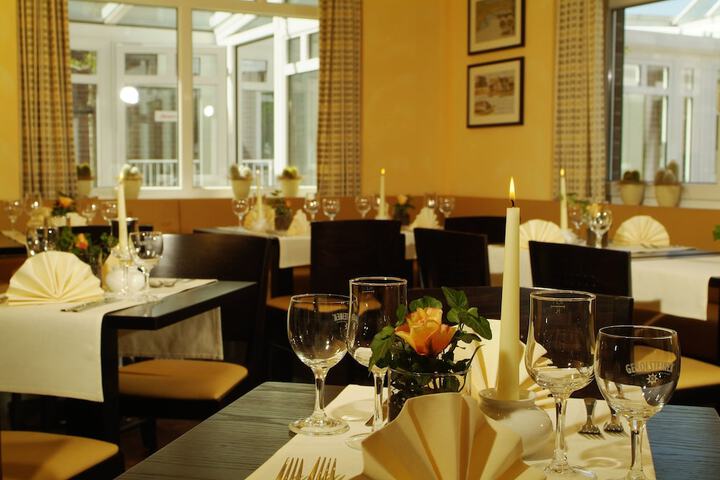 Dining 14 of 20