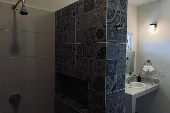 Room 5 of 10