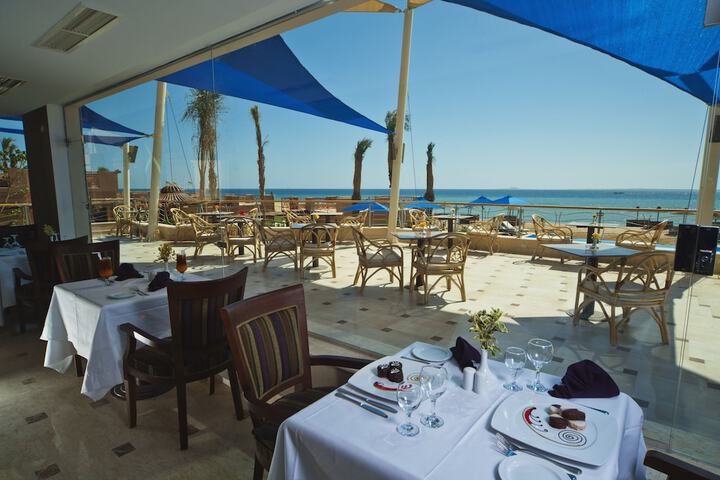 Dining Photos