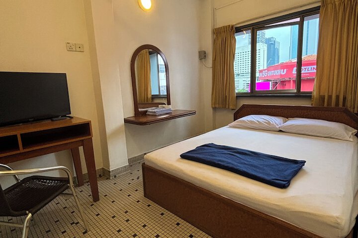 Room 5 of 19