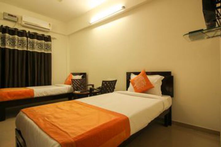 Room 11 of 21