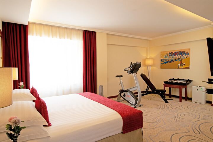 Room 37 of 325
