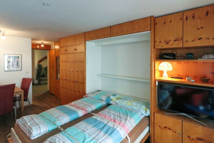 Room 16 of 169