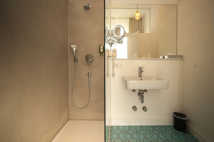 Room 35 of 57
