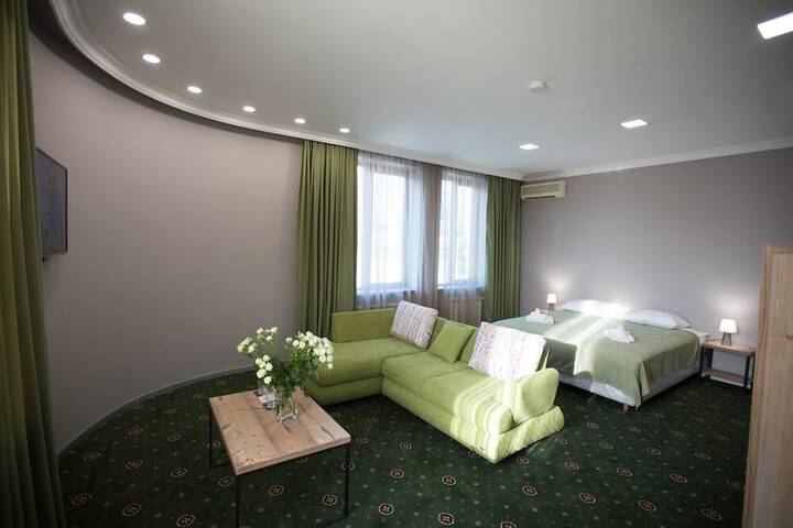 Room 3 of 37