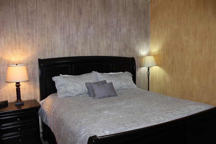 Room 112 of 599