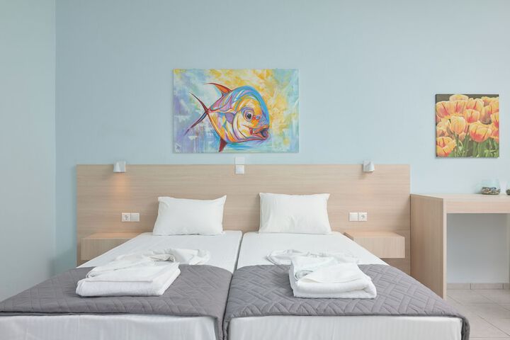 Room 43 of 112