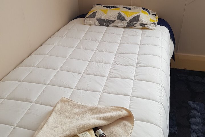 Room 3 of 27