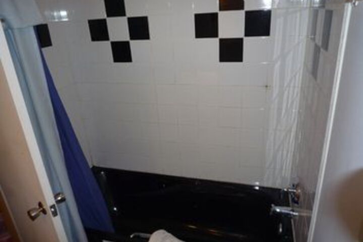 Room 8 of 48