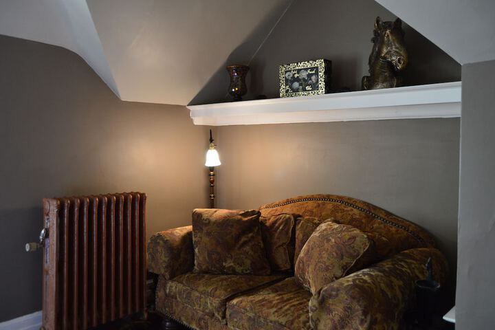Room 16 of 35