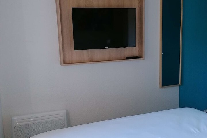 Room 3 of 22