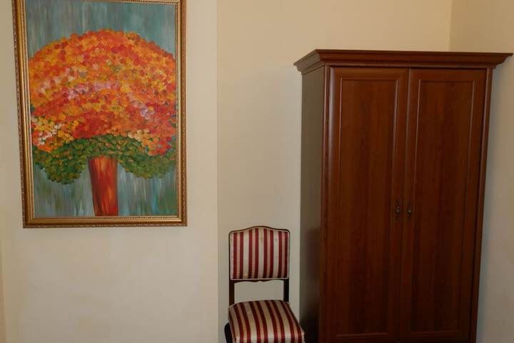 Room 38 of 49