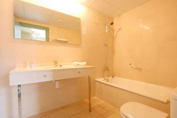 Room 20 of 53