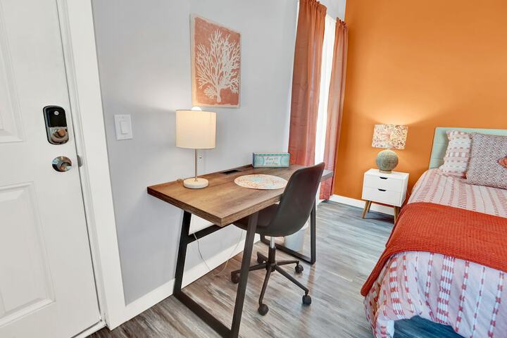 Room 4 of 111