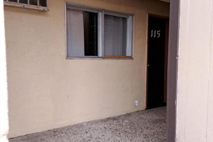 Room 38 of 176