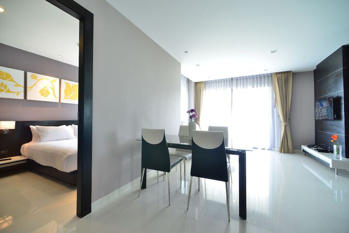 Room 26 of 91