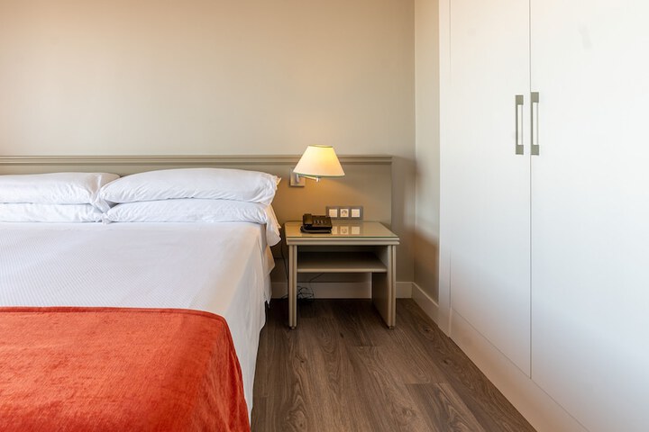 Room 10 of 64