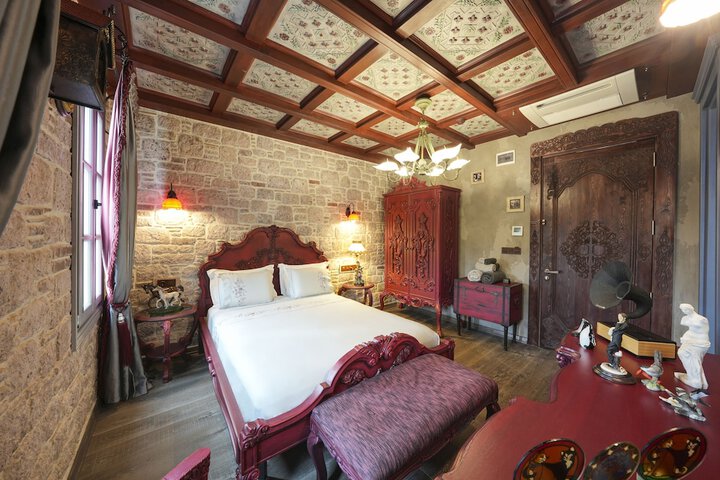 Room 43 of 171