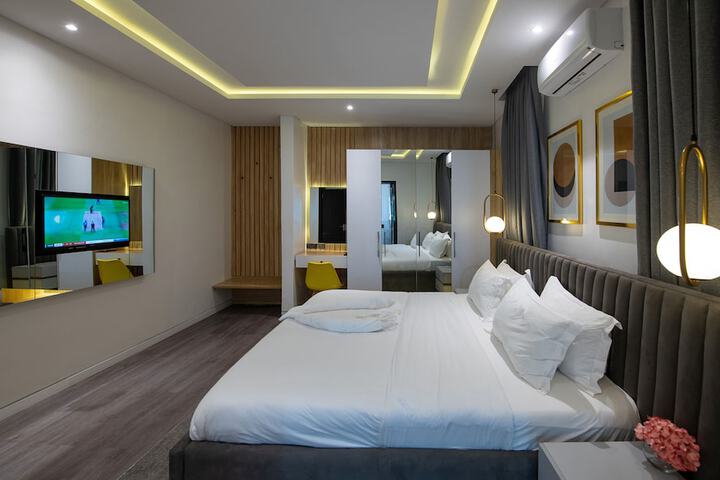 Room 51 of 81