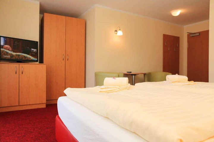 Room 15 of 51