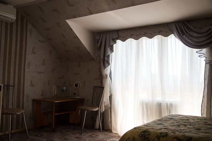 Room 11 of 69