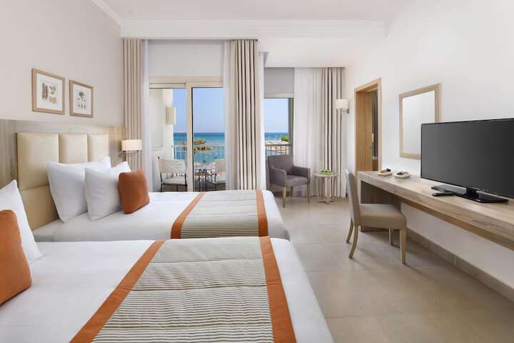 Room 11 of 75
