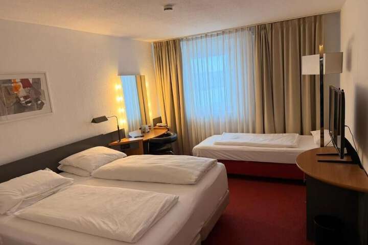 Room 2 of 9