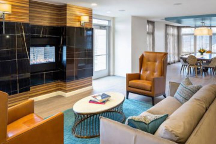 Suite 9 of 39