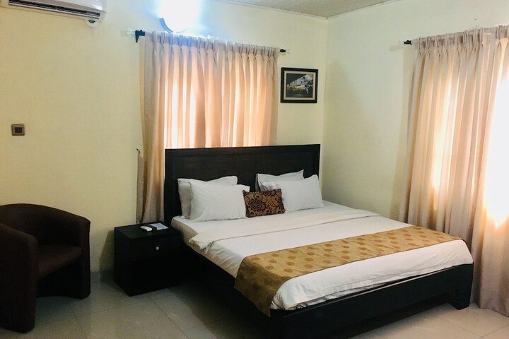 Room 29 of 45