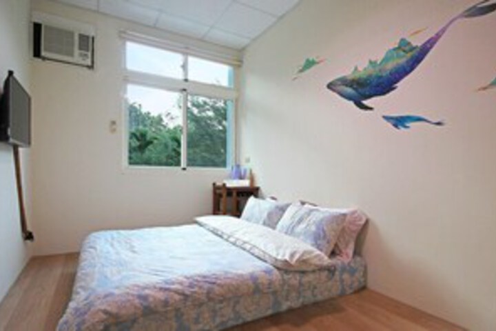 Room 7 of 13