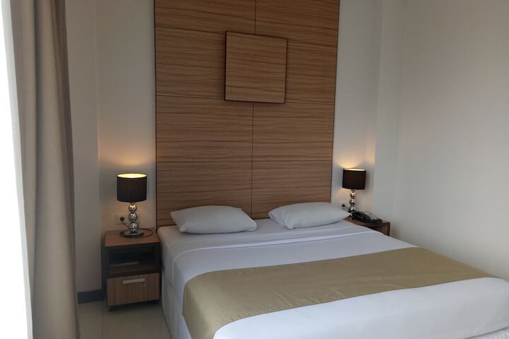 Room 6 of 27