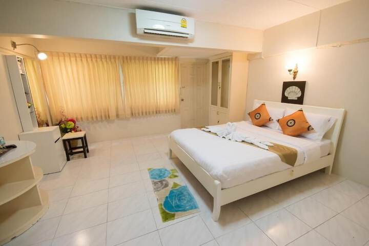 Room 25 of 60