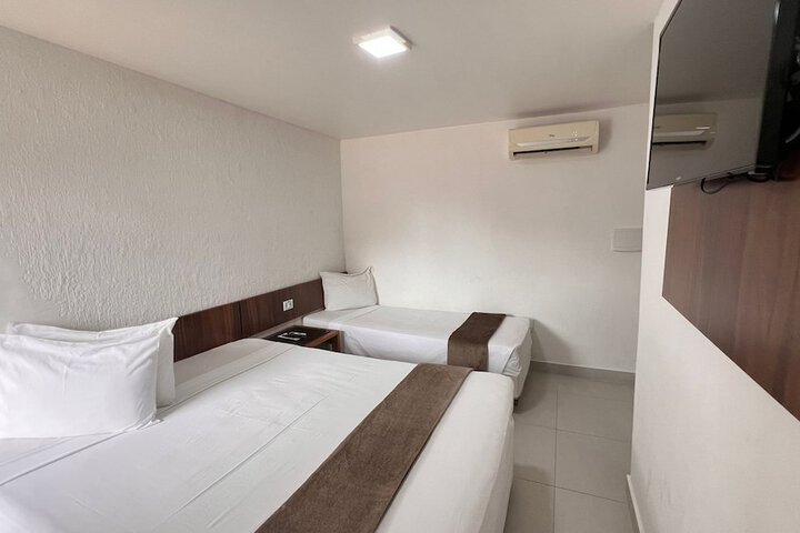 Room 9 of 49