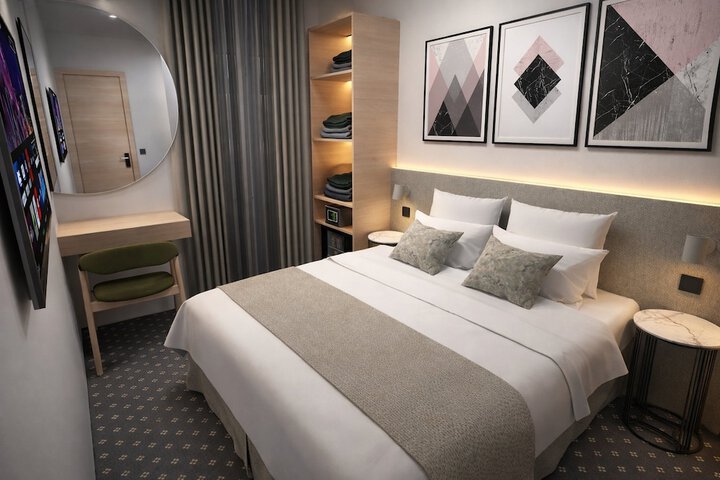 Room 16 of 62