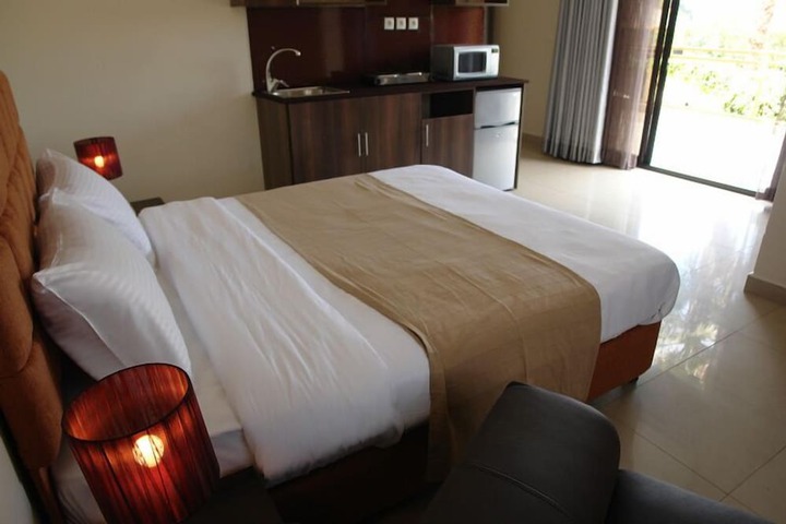 Room 7 of 42