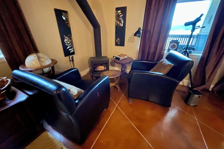 Room 51 of 143