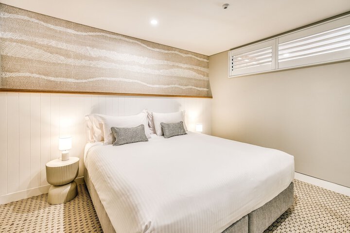 Room 10 of 193