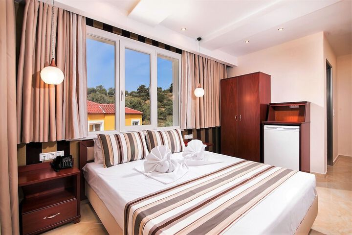 Room 28 of 84