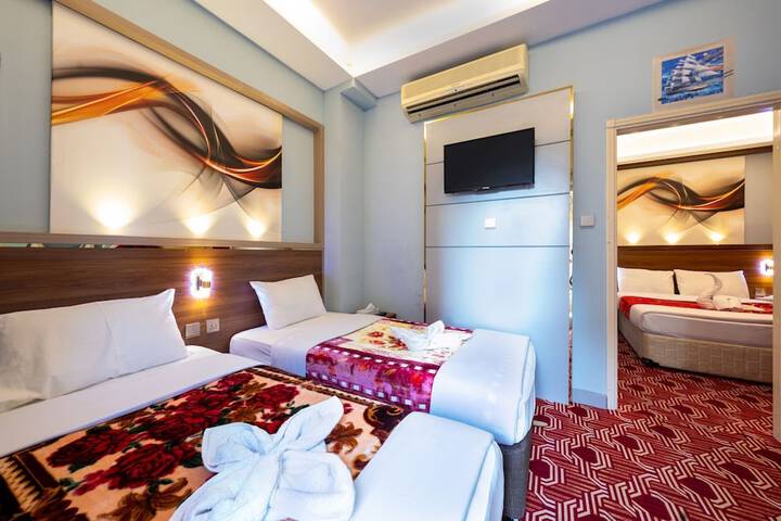 Room 9 of 26