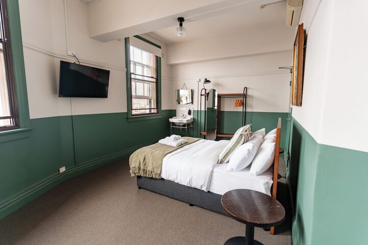Room 15 of 30